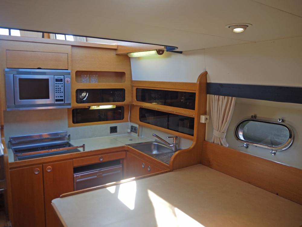 Cabin en avant, H&eacute;bergements